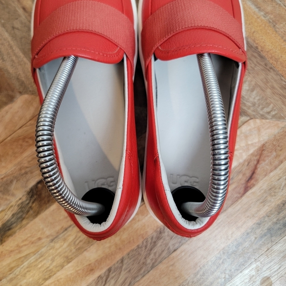 UGG Women's Lava Flow Red Chayze Slip-On Sneakers Size 7 - Picture 6 of 10